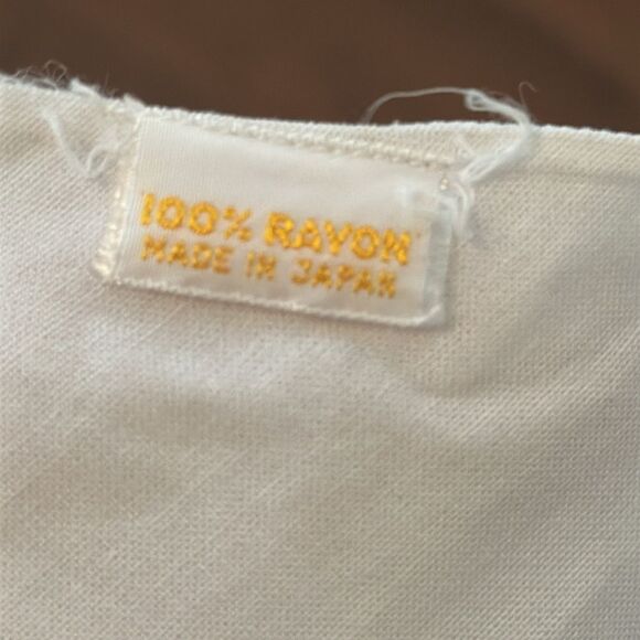 Vintage 60s white rayon scalloped edge collar with button detailing - Picture 8 of 9